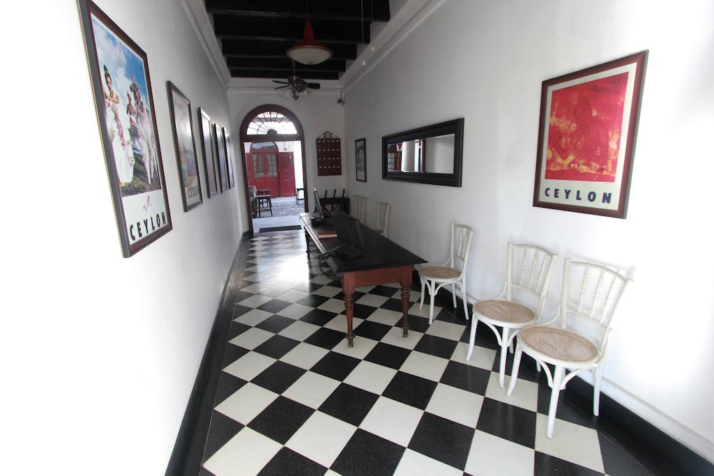 Royal Bar & Hotel Kandy Buitenkant foto